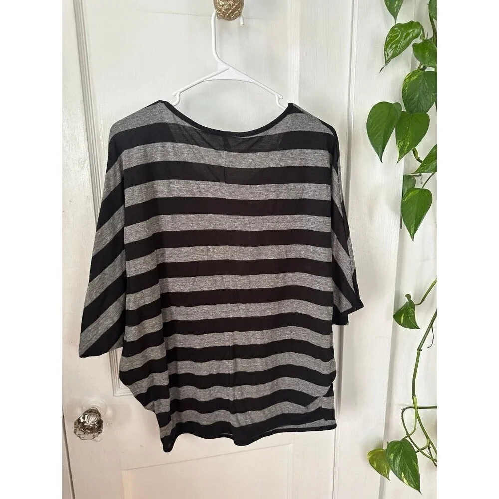 Tresics women’s size small black and grey striped shirt